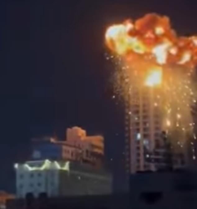 Cómo estalló la guerra en Oriente Medio: los vídeos capturan los momentos más impactantes del conflicto hasta el momento, desde los ataques con aviones no tripulados en Dubái hasta el accidente de un avión de combate estadounidense.