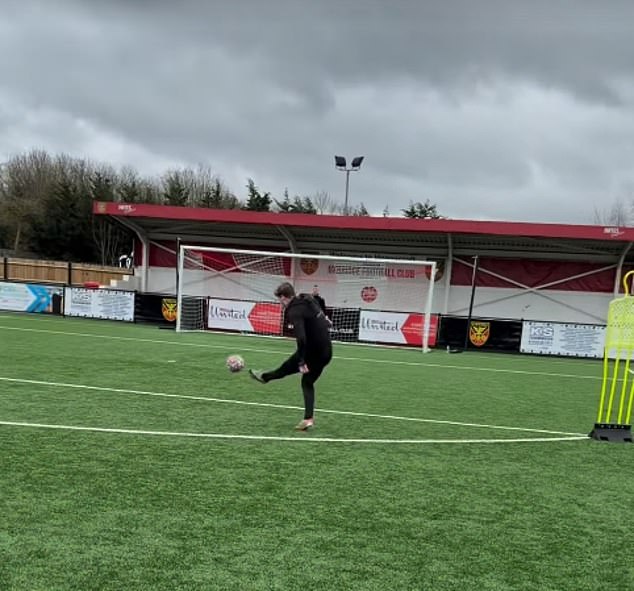 Mykhailo Mudryk vuelve a entrenar con un club sorprendente a pesar del silencio sobre la sanción por dopaje del Chelsea