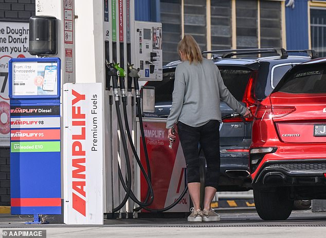 Los precios de la gasolina en Australia podrían alcanzar los 3 dólares el litro, y no sólo es caro