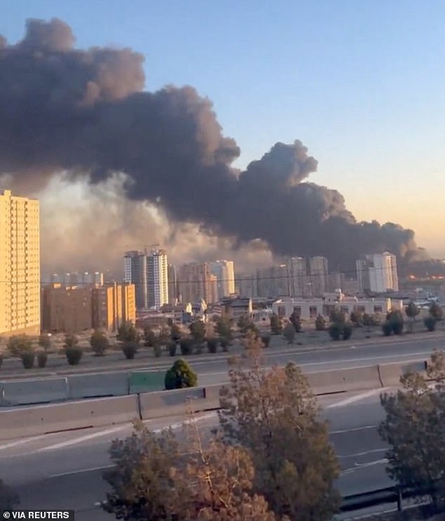 Irán lanza la última ronda de ataques con misiles tras el ataque con aviones no tripulados a la base de la CIA en Arabia Saudita