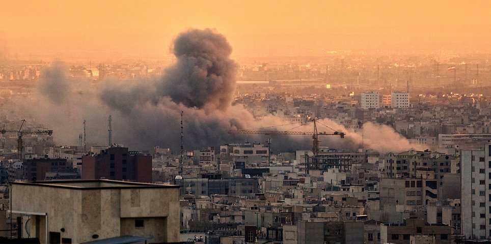 Israel golpea a Irán con una ‘amplia ola’ de últimos ataques mientras la guerra entra en su quinto día: actualizaciones en vivo