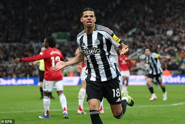 Eddie Howe revela el secreto del éxito de Will Osula después del gol de la victoria del suplente del Newcastle en el tiempo adicional contra el Man United