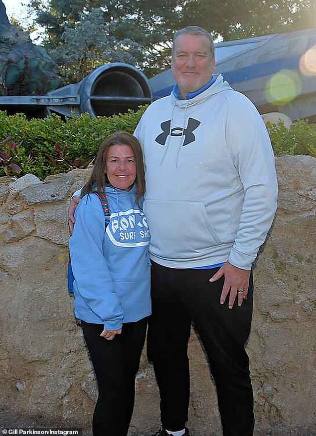 Una vendedora de Yale que afirmó que sus colegas le ofrecieron “lanzamientos enanos” y se burlaron de su altura de 4 pies 11 pulgadas pierde el caso ante el tribunal, después de volar a Las Vegas en lugar de presentar la documentación.