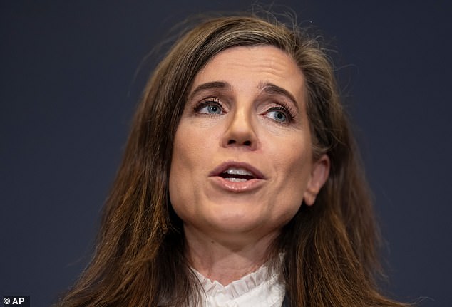 George Santos arremete contra Nancy Mays en tierra arrasada: ‘¡Eres abusiva!’