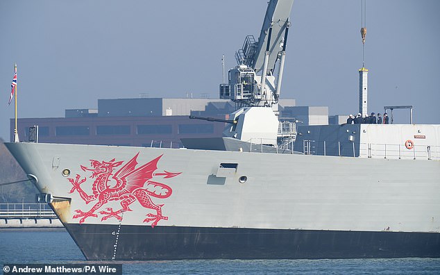 La misión del HMS Dragon a Chipre ‘se retrasó porque el astillero sólo funciona de nueve a cinco, de lunes a viernes’
