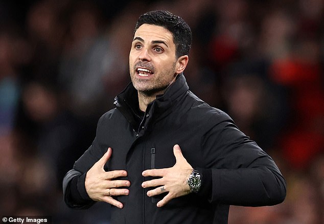 Mikel Arteta advierte contra cambios totales en el equipo del Arsenal en medio de preocupaciones sobre el terreno de juego antes del choque de la Copa FA con League One Mansfield