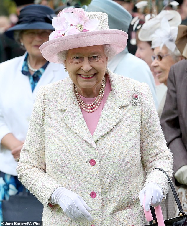 En casa con la Reina… salas privadas del palacio abiertas al público por primera vez