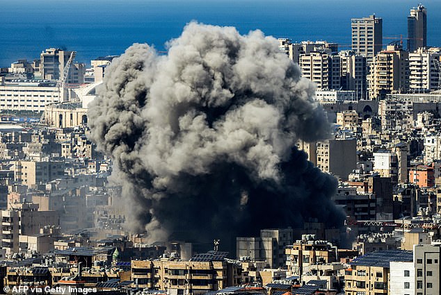 Trump declara que la guerra con Irán no ha terminado en un dramático giro de 180 grados mientras los Guardias Revolucionarios advierten que “nosotros decidiremos el final”