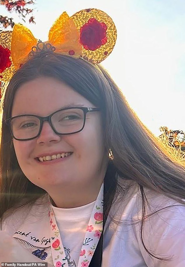 Imagen: Mujer ‘amable y extremadamente sensible’, de 23 años, arrestada por asesinar a un hombre de 45 años