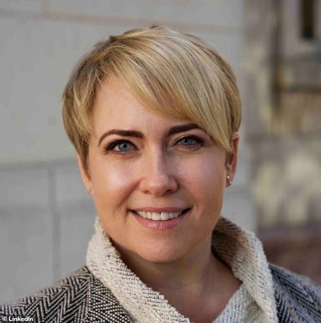 Gurú de viajes baleado en una calle de Texas durante un robo de auto mientras visitaba a un amigo con cáncer