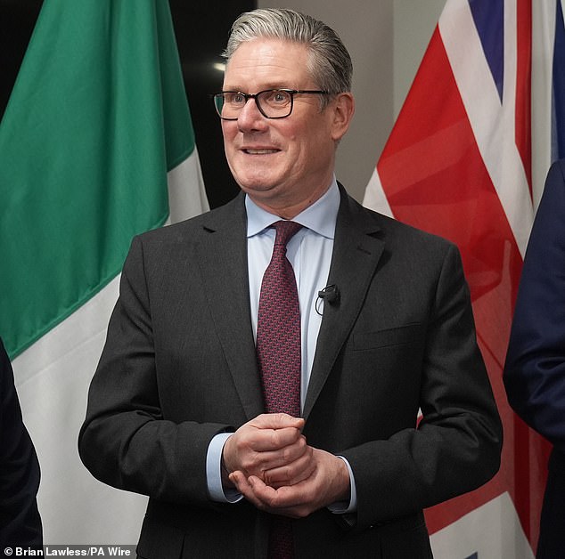 Rusia elogia el acuerdo de ‘rendición’ de Chagos de Keir Starmer en medio de la alarma por el impulso de Vladimir Putin a los lazos con Mauricio