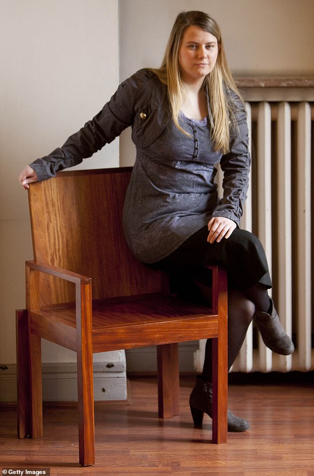 Un secuestro que conmocionó al mundo: Natascha Kampusch fue secuestrada cuando tenía diez años y pasó ocho años como esclava sexual. Ahora, dos décadas después de su fuga, su familia ha revelado que el trauma ha regresado para destruirla.