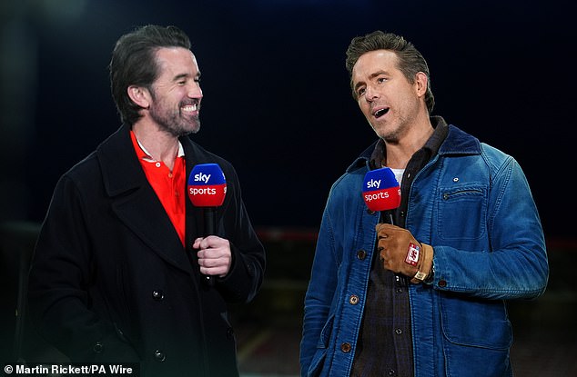 Sky Sports permitió la cobertura política desde Wrexham el viernes: los comentarios de Ryan Reynolds y Rob McElhenney fueron indulgentes, jactanciosos y aburridos; ningún otro club habría tenido ese privilegio.