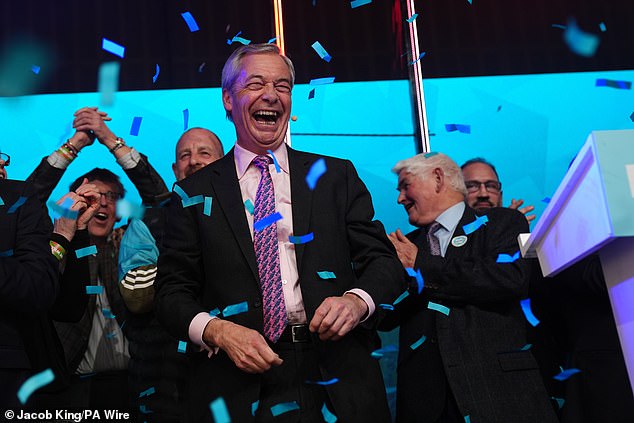 Gana nuestro sorteo y pagaremos la factura de la luz de tu calle, dice versión ‘vergonzosa’