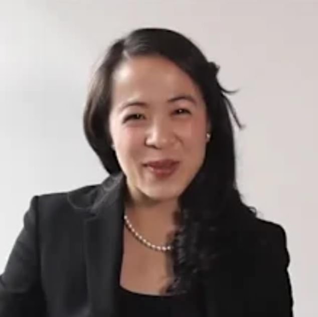 Brad Banducci se ha visto arrastrado a una batalla legal después de que un alto ejecutivo demandara a Woolworths y revelara acusaciones impactantes sobre sus semanas de 100 horas.