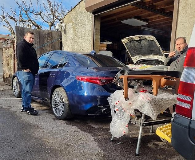 Mecánicos deshonestos que repararon automóviles ilegalmente para venderlos en Autotrader recibieron una factura judicial de £ 150 mil después de que un heladero estacionara con vecinos