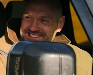 El momento en que Tyson Fury le dice a su furiosa esposa Paris que se retirará del boxeo y le dice que debería comenzar a lidiar con su enojo porque ella lo llama “t**t”.