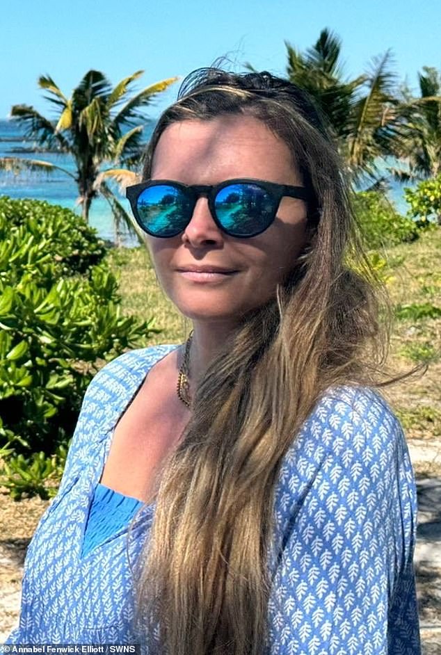 Annabel Fenwick Elliott: La aterradora verdad sobre la gente que trabaja en David Lloyd, y no se trata sólo del incesante “lazo en las duchas”…