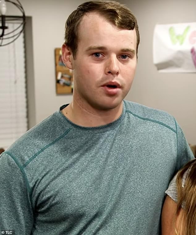 La estrella de 19 Kids and Counting, Joseph Duggar, arrestado por presunta actividad sexual con una niña de nueve años