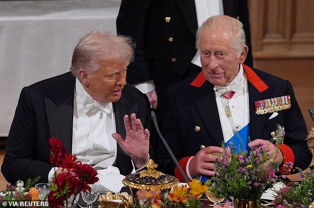 King recibe una “demostración del poder militar estadounidense” cuando visita EE.UU. “porque los funcionarios dicen que no pueden igualar la demostración británica”