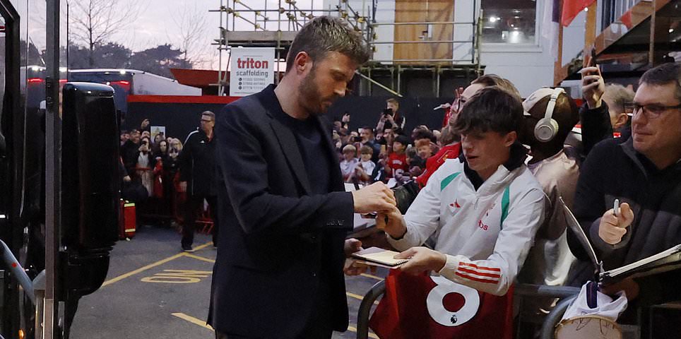 Bournemouth vs Manchester United – Premier League EN VIVO: últimos resultados, noticias del equipo y actualizaciones mientras los Red Devils buscan extender su influencia en la Liga de Campeones