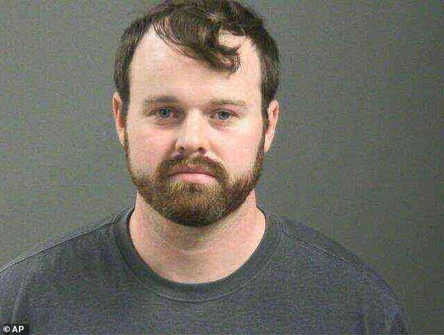 Las humillantes cartas secretas de prisión enviadas a la familia de Joseph Duggar después de que se filtrara la llamada de prisión de su esposa revelan si ella lo apoyará