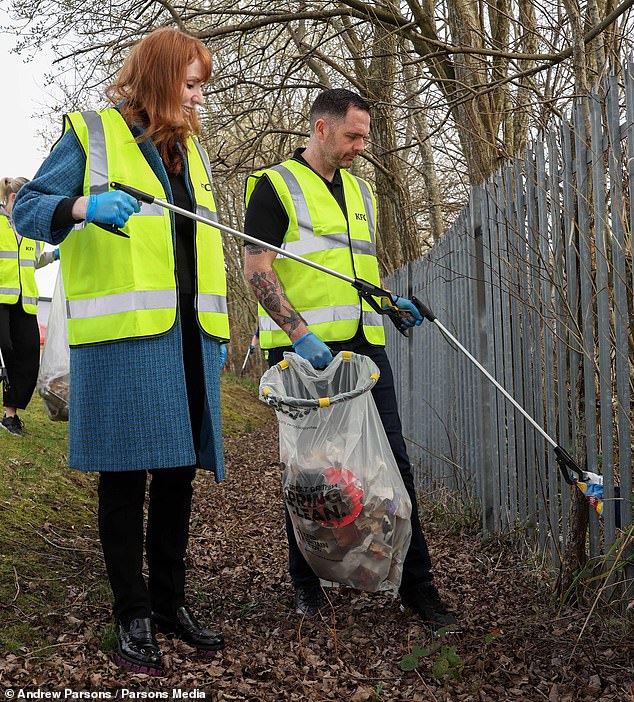 Los rebeldes laboristas amenazan con un enfrentamiento en los Comunes por la represión de la inmigración