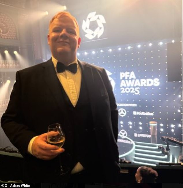 Los activistas contra la demencia exigen la dimisión del jefe de la PFA y critican duramente el “insulto a los jugadores fallecidos y sus familias”, mientras que una viuda califica la relación de “patética y cruel”.