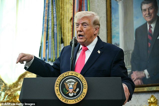 Irán rechaza el plan de paz de Trump mientras una fuerza de invasión terrestre estadounidense de 7.000 efectivos llega a las puertas de Teherán