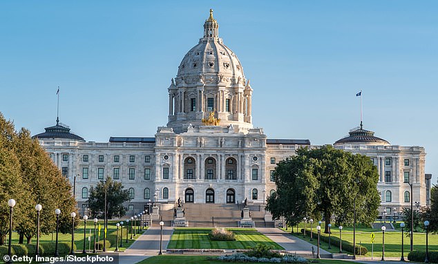 Un estado profundamente azul permite a los legisladores llevar a sus hijos a la sala de la cámara