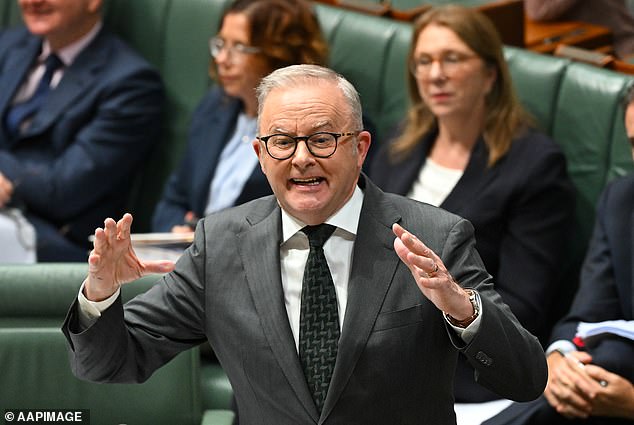 Las restricciones de combustible de la era Covid no son una conspiración. Pero la verdadera pregunta no es cuándo Albo finalmente morderá la bala: ¿sobrevivirá su gobierno a la traición?: PO