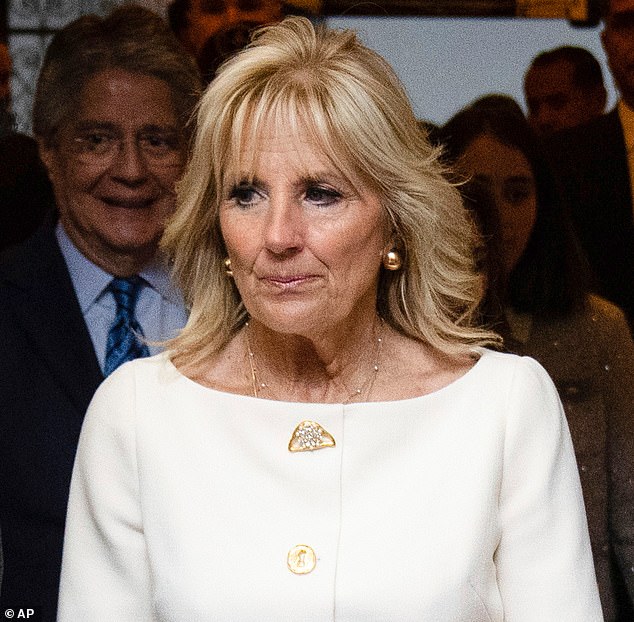 El agente del Servicio Secreto de Jill Biden se suicida mientras la ex primera dama camina por el aeropuerto de Filadelfia