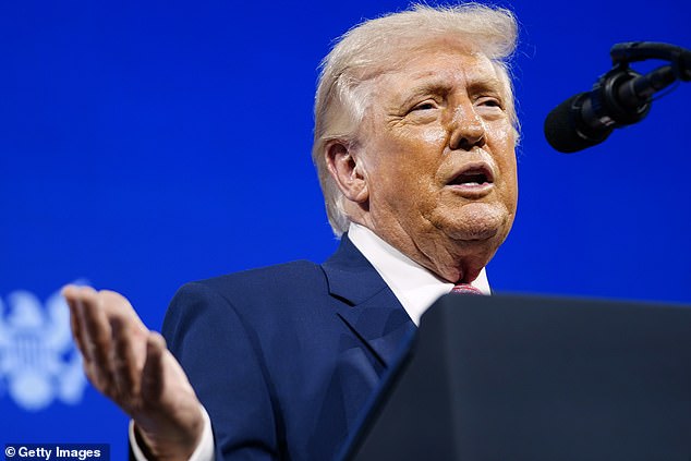 Trump desliza ‘Cuba es la próxima’ después de los ataques a Venezuela e Irán… antes de agregar rápidamente ‘finge que no te lo dije’