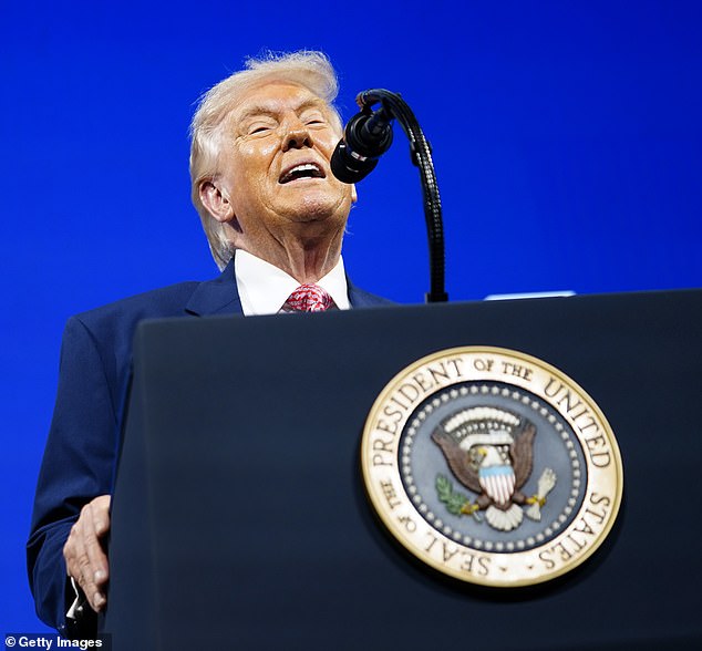 Trump llama al Estrecho de Ormuz “Estrecho de Trump”: “No hay riesgos conmigo”