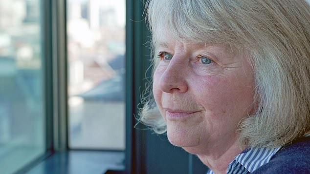 Un hombre con Parkinson se convirtió en un adicto sexual coleccionista de pornografía gracias a un medicamento recetado, revela horrorizada su viuda.