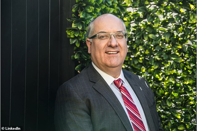 Abogado de Sydney acusado de facturar más de 30 horas en un período de 24 horas en una explosiva estafa de honorarios de 10 millones de dólares