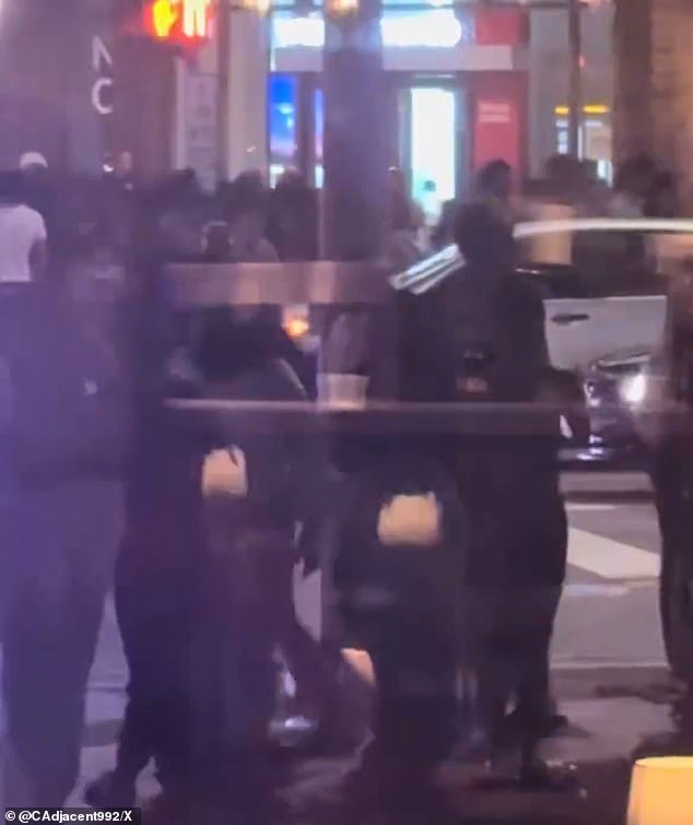 El suburbio de Chicago nombrado el mejor lugar para vivir de Estados Unidos en 2025, ocupado por cientos de jóvenes