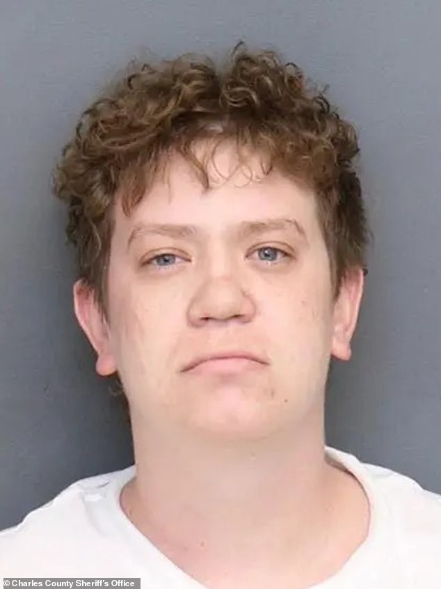 Una estrella de Cornhole cuádruple amputada acusada de asesinato está recibiendo una importante actualización legal