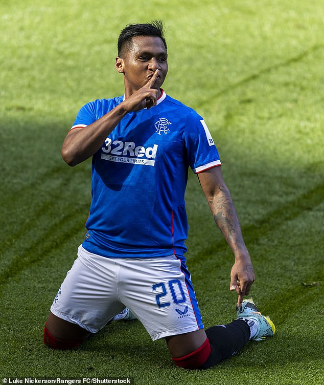 Steven Gerrard ha revelado que tiene que “hacer la vista gorda” ante sus travesuras. Y les dio dolor de cabeza a todos sus gerentes. ¡Pero cuánto amarían los Rangers a ALFREDO MORELOS y sus goles en estos momentos!