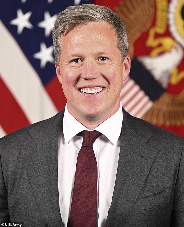 El jefe del ejército de Trump ha prometido no renunciar en medio de una amarga disputa con Pete Hegseth en medio de la guerra de Irán.