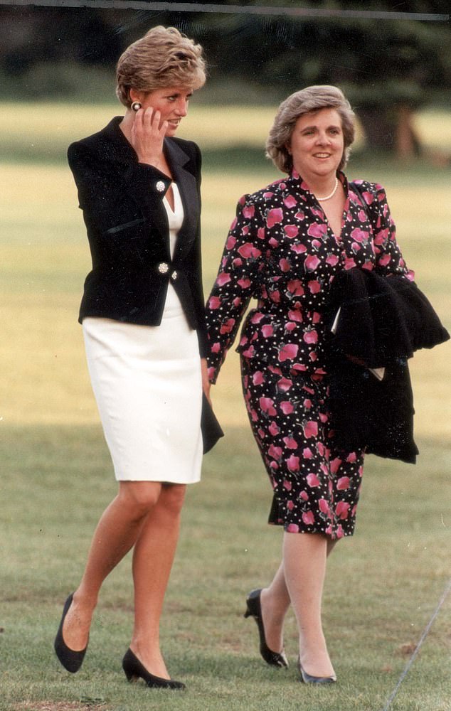 A la dama de honor más antigua de la princesa Diana se le ha prohibido conducir su Audi Q2 después de ser sorprendida por exceso de velocidad por cuarta vez.