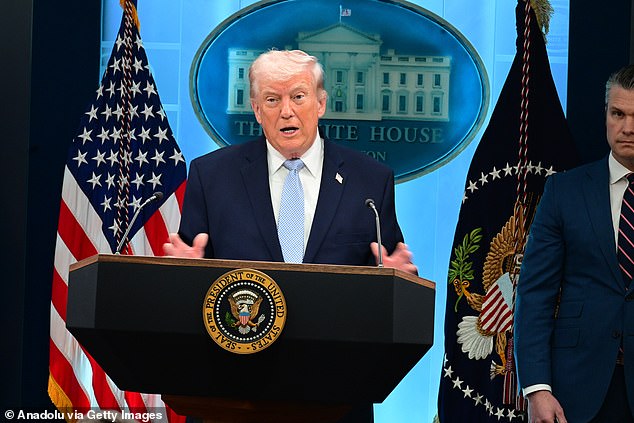 Trump declara “empresa conjunta” en el Estrecho de Ormuz con Irán mientras el peaje de Teherán cobra 1 millón de dólares por barco: “Es algo hermoso”