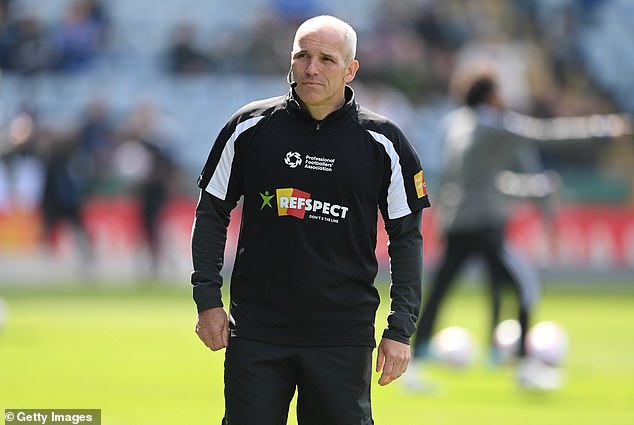 Revelado: El oficial involucrado en el choque clave del Manchester United es un oficial de policía acusado de comportamiento inapropiado hacia un colega.