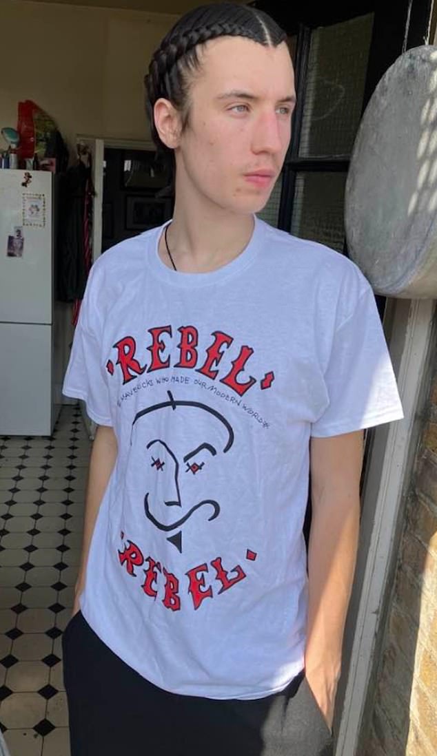 Dos hombres, ambos de 25 años, comparecieron ante el tribunal después de que el estudiante de cine Finbarr Sullivan, de 21 años, fuera asesinado en un “estallido de violencia extrema” en Primrose Hill.