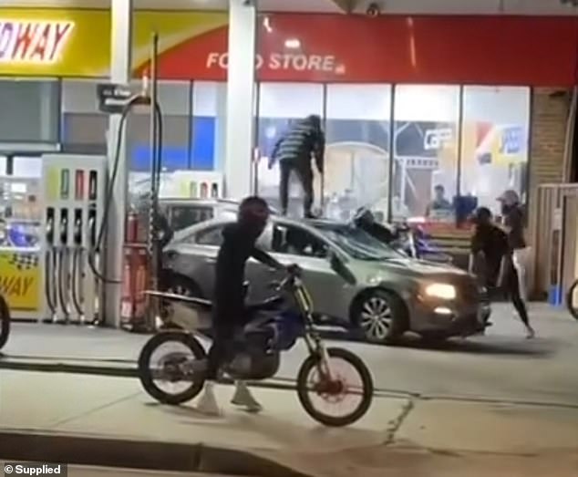 107816333-15724463-Footage_captured_via_one_of_the_motorbike_rider_s_helmet_camera_-m-50_1775912668592.jpg