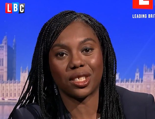 Kimi Badenoch ha señalado que los británicos dejarán de obtener puntos en sus permisos por superar los límites de 20 mph, mientras el líder conservador pide “equilibrio” en las infracciones de conducción.