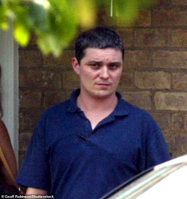 El asesino de Soham, Ian Huntley, murió después de ser golpeado en la cabeza “varias veces con una barra de metal” en un ataque a la prisión, según la investigación.