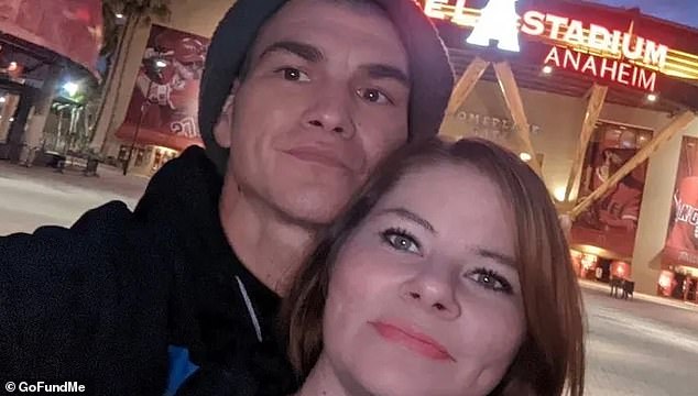 Terror: Joven padre de tres hijos corre hacia un incendio cerca de un centro comercial de California y queda horriblemente quemado