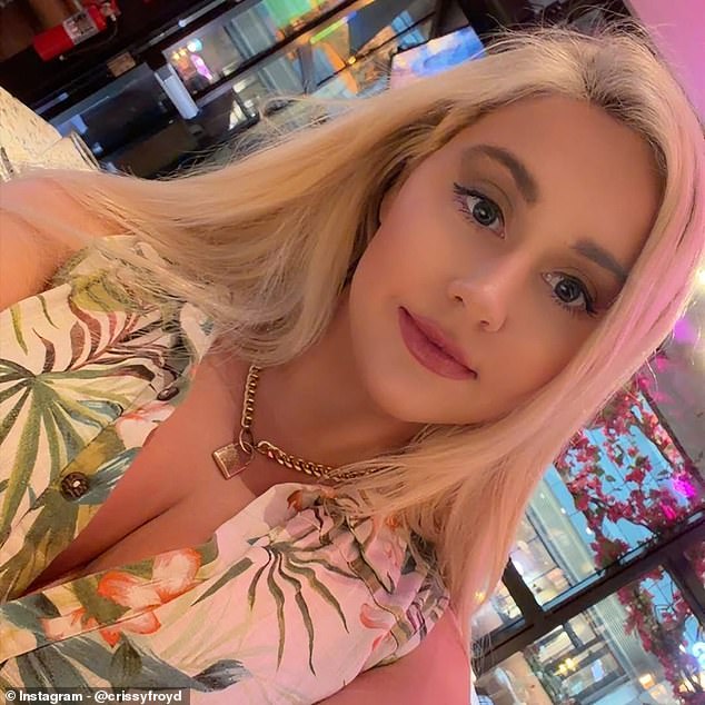 La reportera despedida de la NFL Crissy Froyd critica a Dianna Russini en una dura declaración después de que perdió su trabajo por una publicación violenta