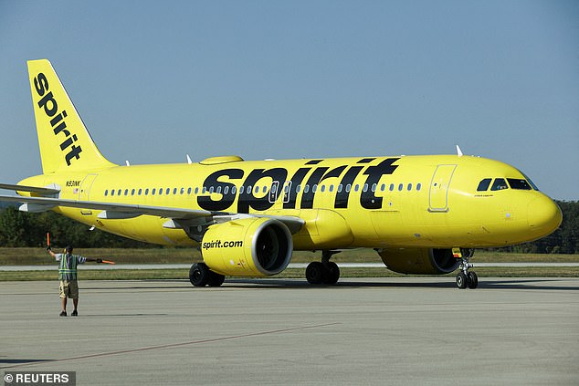 Spirit Airlines podría cerrar esta noche debido a que los pasajeros en pánico quedan varados en los aeropuertos de los EE. UU.